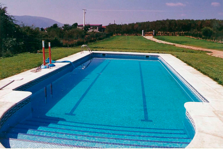 Piscina 10x5 escalera romana, Verín