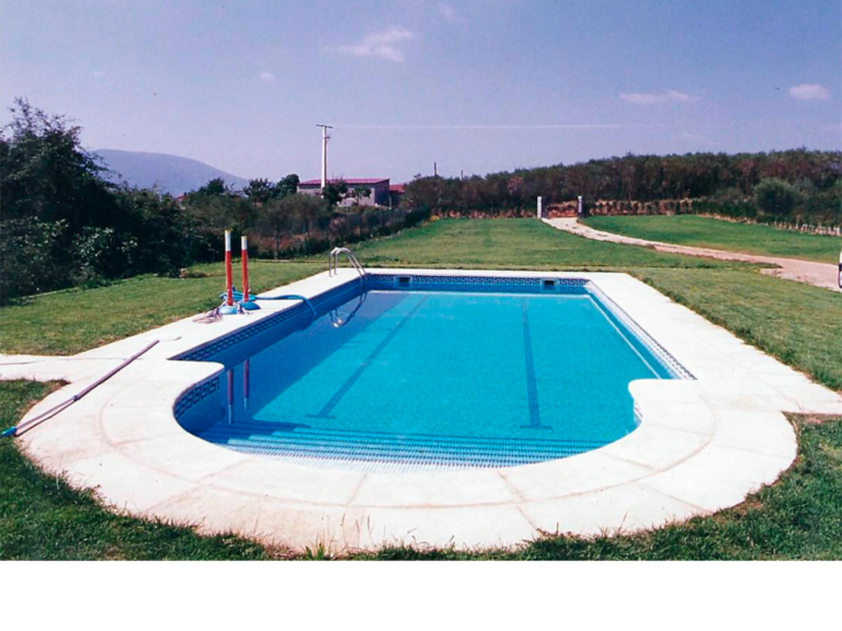 Piscina 10x5 escalera romana, Verín