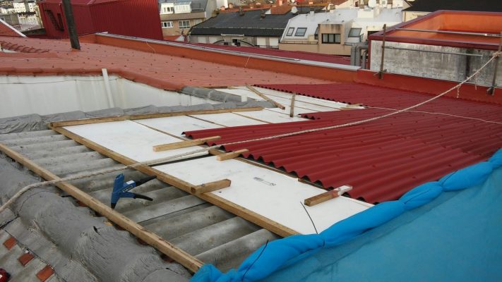 Rehabilitación de cubierta con Onducober, en c/ Bergondo, A Coruña